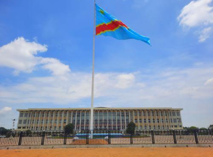 RDC : LA RENTRÉE PARLEMENTAIRE DE MARDI SE PRÉPARE DANS UN CONTEXTE POLITIQUE TENDU