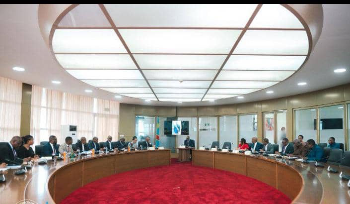 RDC : le gouvernement lance le recrutement de près de 140 mandataires publics